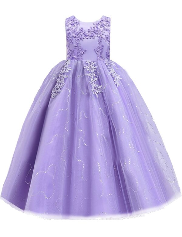 vestido lila con perlas
